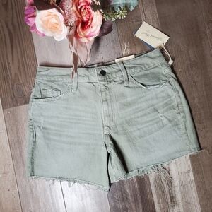 NWT Universal Thread Olive Green Raw Hem Vintage Midi Denim Jean Shorts Size 4